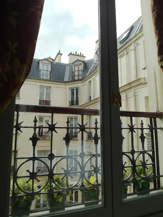 Chambre D Hote : Louvre Elegant Apt Suite Párizs Panzió