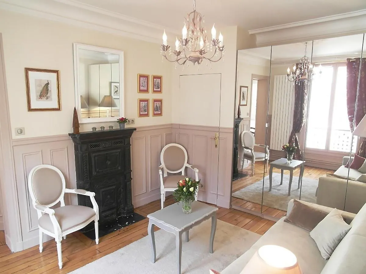 Chambre D Hote : Louvre Elegant Apt Suite Párizs Panzió