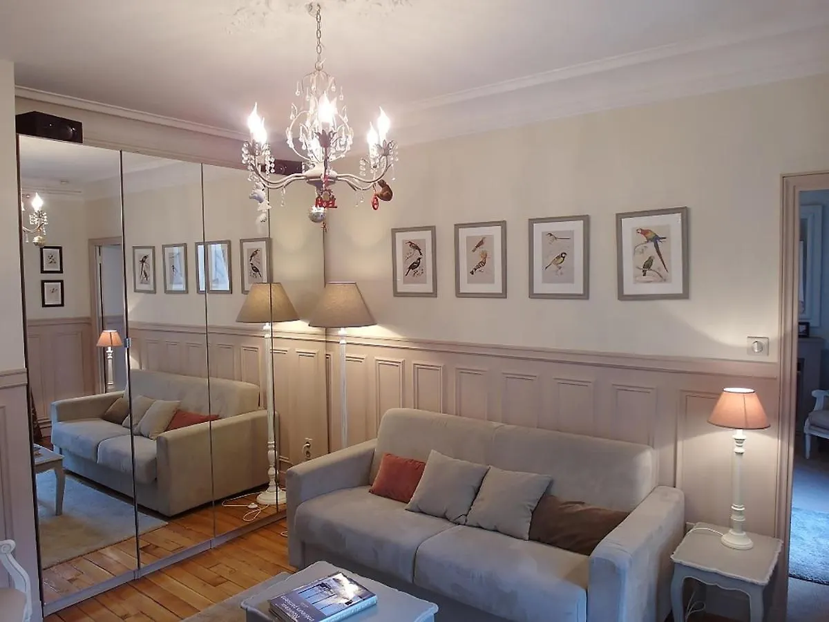 Chambre D Hote : Louvre Elegant Apt Suite Párizs 3*,  Franciaország