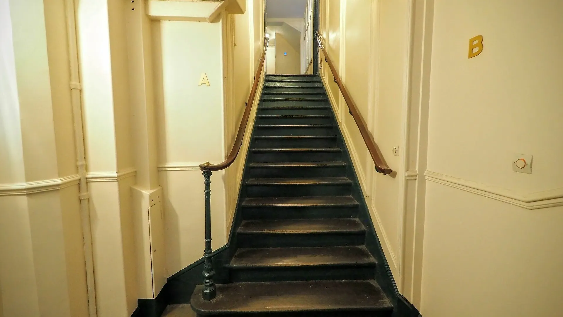 Chambre D Hote : Louvre Elegant Apt Suite 파리 B&B