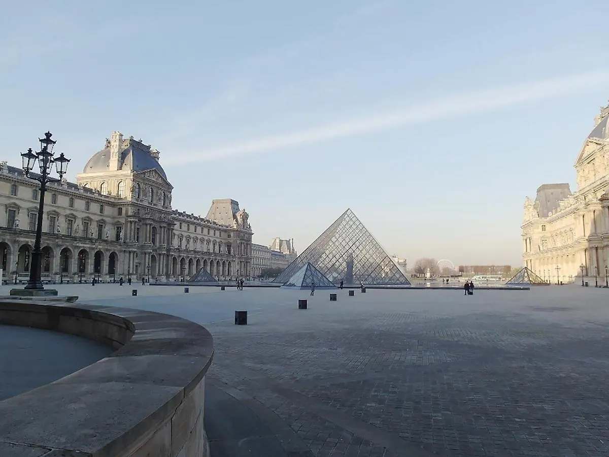 Chambre D Hote : Louvre Elegant Apt Suite 파리 B&B